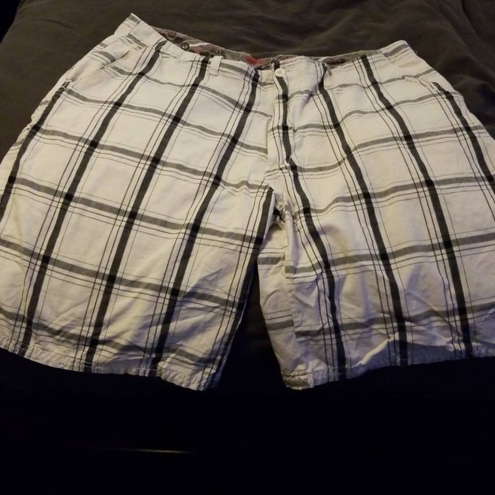 Airwalk plaid shorts
